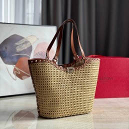 Женская соломенная сумка Valentino бежевая 45х31х30 2025