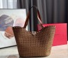 Женская соломенная сумка Valentino коричневая 45х31х30 2025