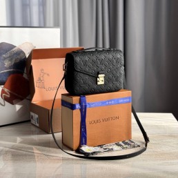 Женская кожаная сумка Louis Vuitton черная 25х19 2025