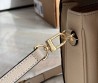 Женская кожаная сумка Louis Vuitton бежевая 25х19 2025