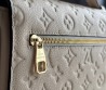 Женская кожаная сумка Louis Vuitton бежевая 25х19 2025
