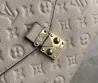 Женская кожаная сумка Louis Vuitton бежевая 25х19 2025