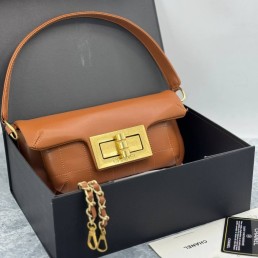 Женская кожаная сумка Chanel коричневая 26х16 2025