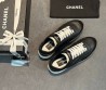Женские кожаные кроссовки Chanel с замшевыми вставками черные 2025