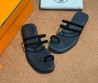 Женские кожаные шлепанцы Hermes черные 2025