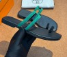 Женские кожаные шлепанцы Hermes зеленые 2025