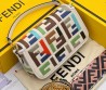 Женская текстильная сумка Fendi белая с разноцветными буквами 20х10 2025