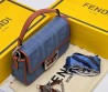 Женская текстильная сумка Fendi синяя с коричневым 20х10 2025