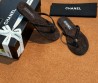 Женские замшевые шлепанцы Chanel коричневые со стразами 2025
