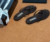 Женские замшевые шлепанцы Chanel коричневые со стразами 2025