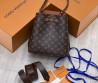 Женская кожаная сумка Louis Vuitton коричневая 25х25 2025