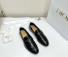 Женские кожаные лоферы Christian Dior черные глянцевые с перфорацией 2025