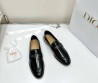 Женские кожаные лоферы Christian Dior черные глянцевые с перфорацией 2025