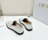 Женские кожаные лоферы Christian Dior белые с перфорацией 2025
