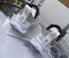 Женские комбинированные кроссовки Loewe Cloudtilt белые с бежевым 2025