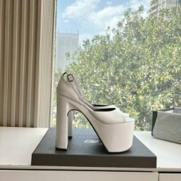 Женские кожаные босоножки Balenciaga белые каблук 15 см 2025
