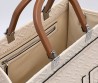 Женская текстильная сумка Fendi молочная 36х30х8 2025