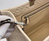 Женская текстильная сумка Fendi молочная 36х30х8 2025