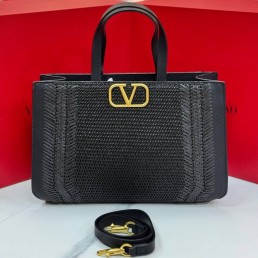 Женская комбинированная сумка Valentino 38х25 черная 2025