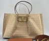 Женская кожаная сумка Valentino бежевая 38х25х18 2025
