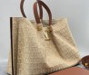 Женская кожаная сумка Valentino бежевая 38х25х18 2025