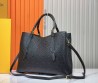 Женская кожаная сумка Louis Vuitton черная 36х26х12 2025
