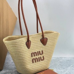 Женская комбинированная сумка Miu Miu бежевая 40х25х17 2025
