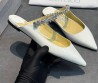 Женские кожаные босоножки Jimmy Choo белые лакированные с ремешком 2025