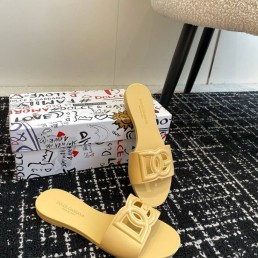 Женские резиновые шлепанцы Dolce & Gabbana бежевые 2025