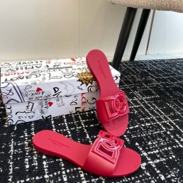 Женские резиновые шлепанцы Dolce & Gabbana темно-розовые 2025