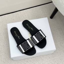 Женские текстильные шлепанцы Christian Dior Papillon белые с черным 2025