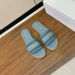 Женские кожаные шлепанцы Christian Dior голубые с перфорацией 2025