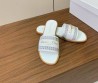 Женские кожаные шлепанцы Christian Dior белые с перфорацией 2025