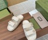 Женские кожаные шлепанцы Gucci белые со стразами 2025
