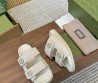 Женские кожаные шлепанцы Gucci белые со стразами 2025