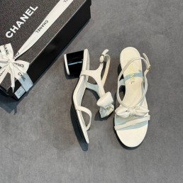 Женские кожаные босоножки Chanel белые с бантиком 2025