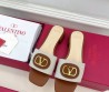 Женские комбинированные шлепанцы Valentino Vlogo Signature белые с коричневым 2025