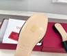 Женские кожаные шлепанцы Valentino Vlogo Signature черные 2025