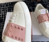 Женские кожаные кроссовки Valentino Rockstud Untitled белые с розовым 2025