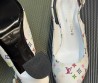 Женские кожаные туфли Louis Vuitton белые с цветными логотипами 2025