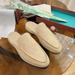 Мужские замшевые лоферы без задника Loro Piana бежевые 2025