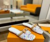 Женские кожаные шлепанцы Louis Vuitton х Murakami белые с бантом 2025