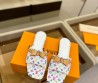 Женские кожаные шлепанцы Louis Vuitton х Murakami белые с бантом 2025