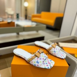 Женские кожаные шлепанцы Louis Vuitton х Murakami белые с бантом 2025