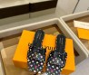 Женские кожаные шлепанцы Louis Vuitton х Murakami черные с бантом 2025