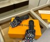 Женские кожаные шлепанцы Louis Vuitton х Murakami черные с бантом 2025