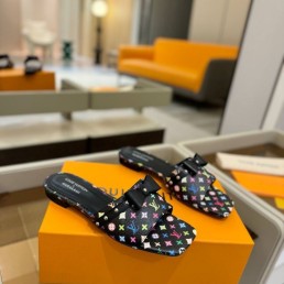 Женские кожаные шлепанцы Louis Vuitton х Murakami черные с бантом 2025