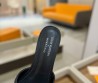 Женские кожаные шлепанцы Louis Vuitton х Murakami черные с лакированным бантом 2025