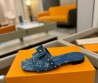 Женские текстильные шлепанцы Louis Vuitton х Murakami синие с бантом 2025