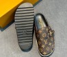 Женские кожаные мюли Louis Vuitton коричневые с монограммами 2025